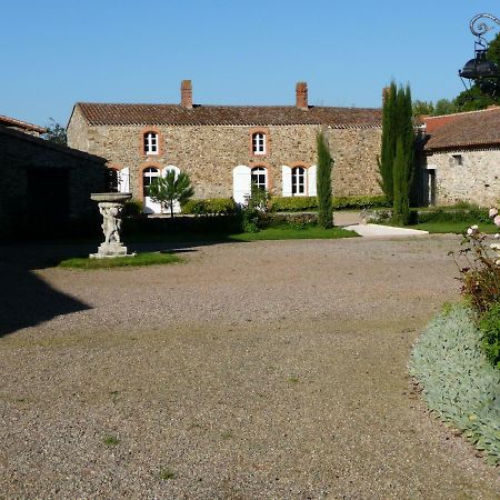 Longere Vila La Chapelle-Heulin Exterior foto